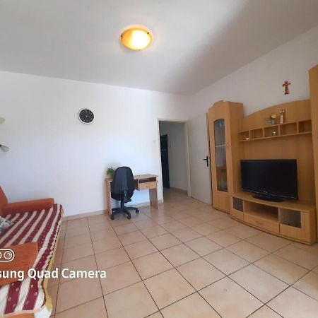 Apartman Samblic クルク エクステリア 写真