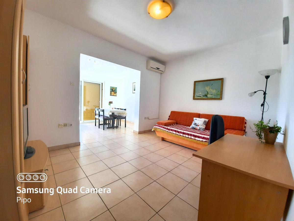 Apartman Samblic クルク エクステリア 写真